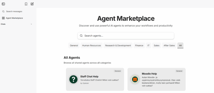 Staff Chatin Agent Marketplace -sivu, jossa ylälaidassa otsikon jälkeen Seach agents -hakukenttä, jonka alla luokitteluja (esim. General, Human Resources, Research&Development). Alla All Agents -väliotsikko ja Staff Chat Help ja Moodle Help -agentit