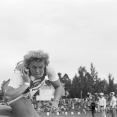 Shot putter Tuula Kivi.