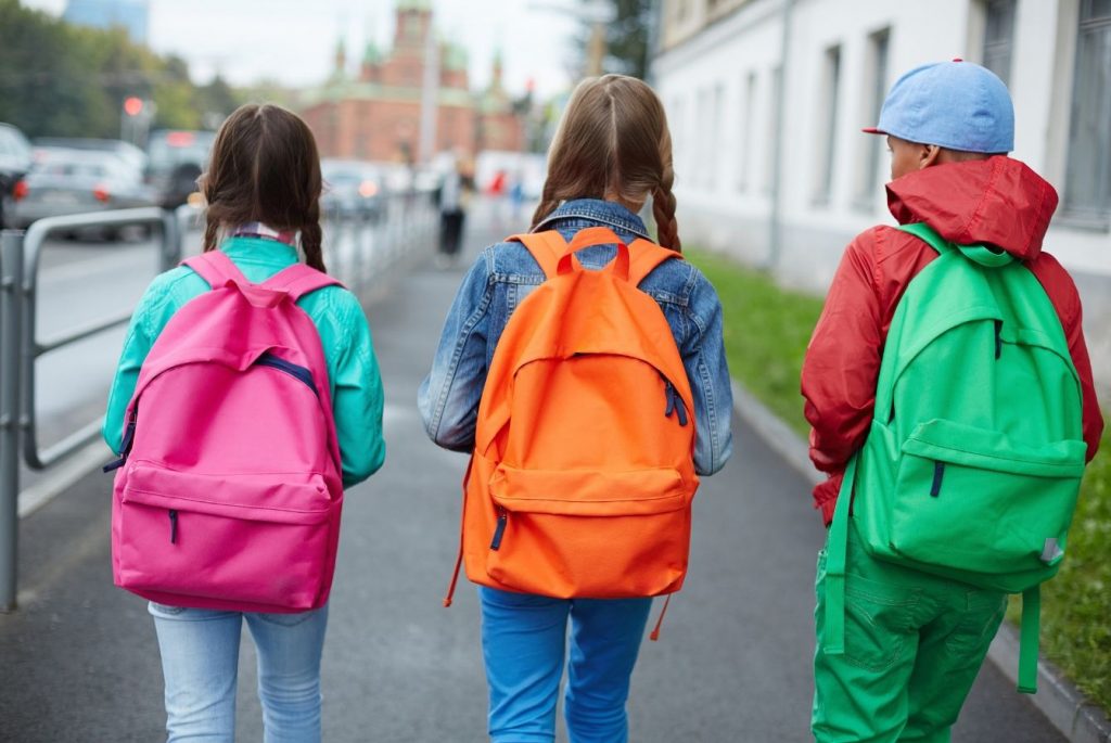 Sosiaalinen tausta ja koulutus – Vanhempien työttömyyden vaikutukset lapsen koulumenestykseen ja kouluvalintaan