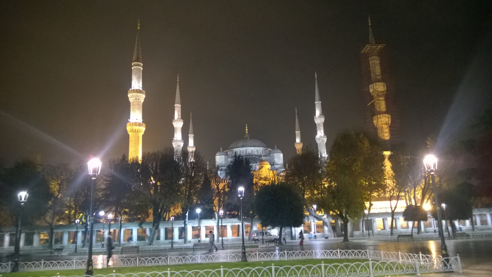 Sulttaani Ahmetin moskeija (Sininen moskeija)