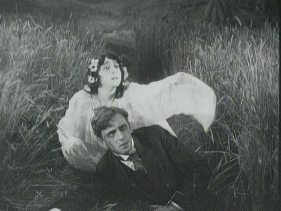 Kuva Jevgeni Bauerin elokuvasta Kuoleman jälkeen (Posle smerti, 1915).