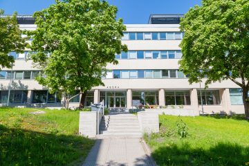 Arvostellaan kirjastoja: Kaupunginkirjasto, Feeniks, Arcanum ja Edu