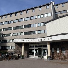 Hoitotieteen opetus sijoittuu pääsääntöisesti Medisiina-rakennuksiin, mutta tiloissa on paljon muutakin toimintaa ja tapahtumia.