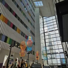 Kuva Medisiinan sisätiloista.