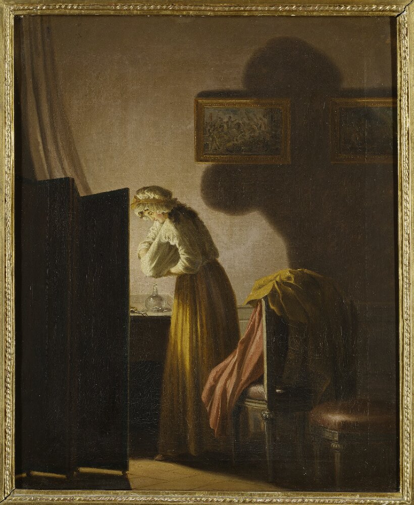 Maalaus hämärässä huoneessa seisovasta naisesta, joka poimii riisutuessaan paidastaan kirppuja.